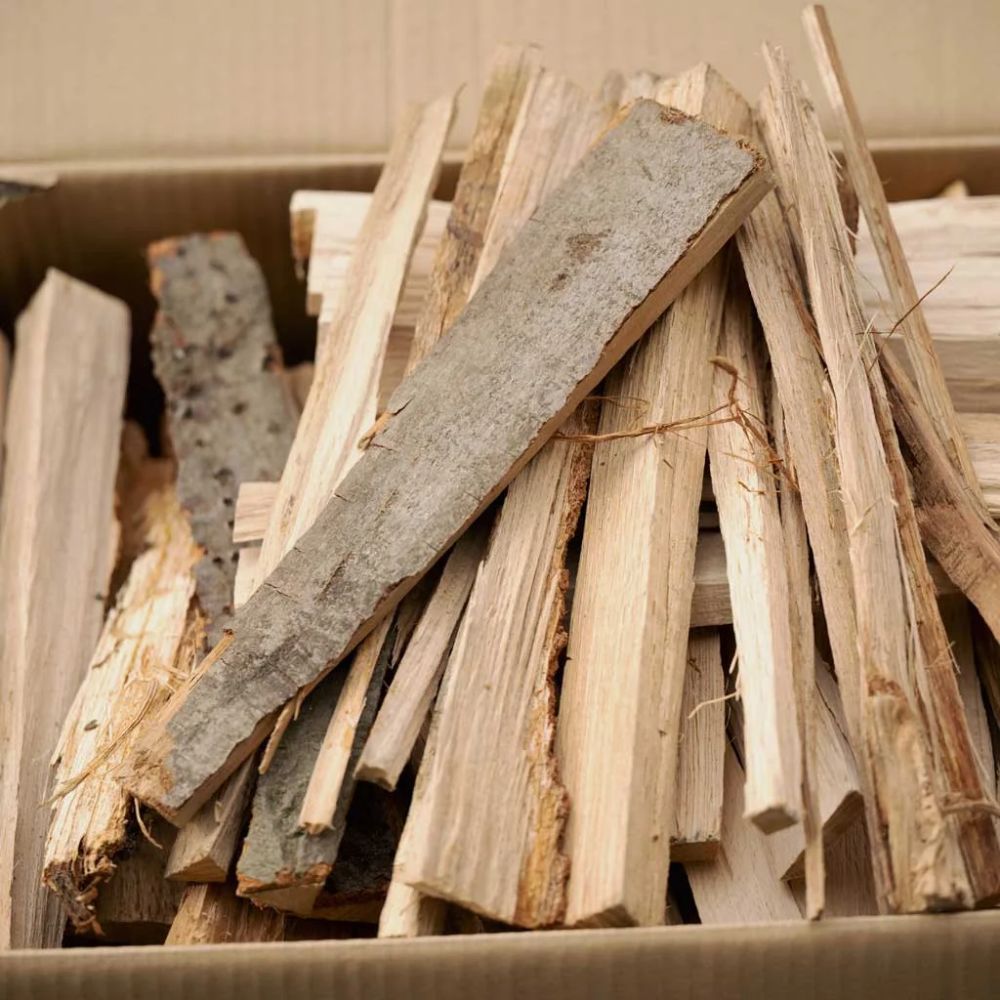 Bois d'allumage hêtre ou chêne rouge 30 cm en carton